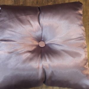 کوسن دکمه ای